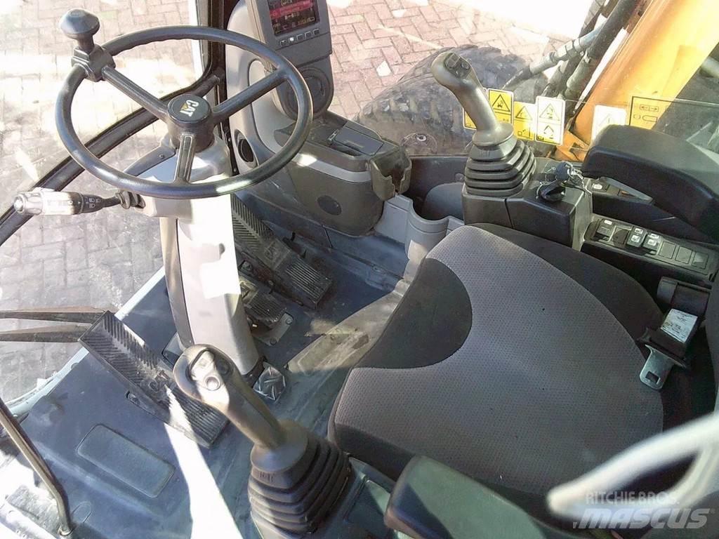 CAT M313D Lastik tekerli ekskavatörler