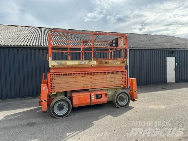 JLG M4069 Makasli platformlar