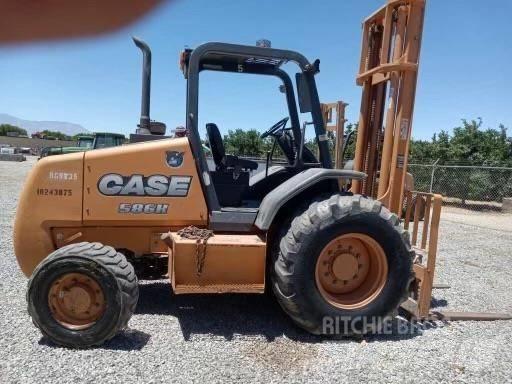 CASE 586H Arazi tipi forklift