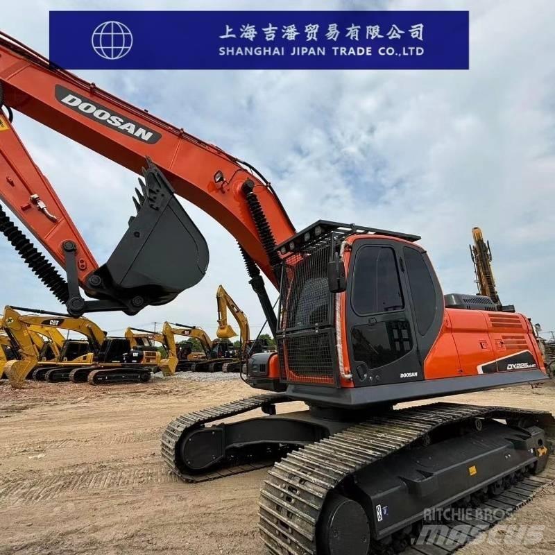 Doosan DX 225 Paletli ekskavatörler
