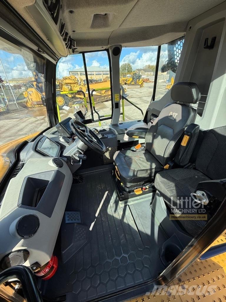 CAT 730 Belden kirma kaya kamyonu