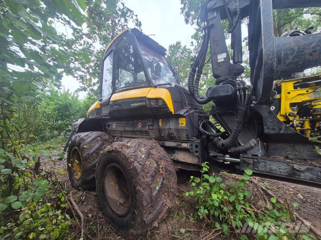 Ponsse Wisent 8W Tomruk yükleyici traktörler