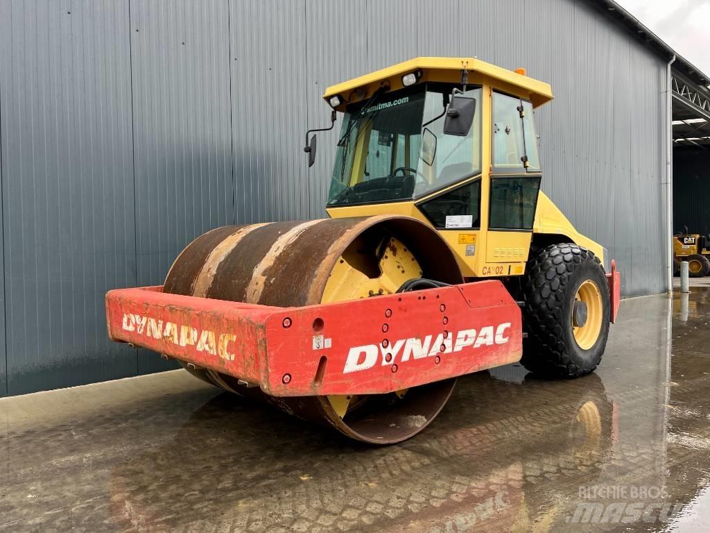 Dynapac CA302D Tek tamburlu silindirler
