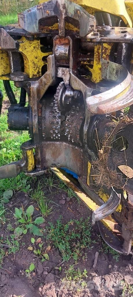 John Deere 1070 E Biçerdöverler