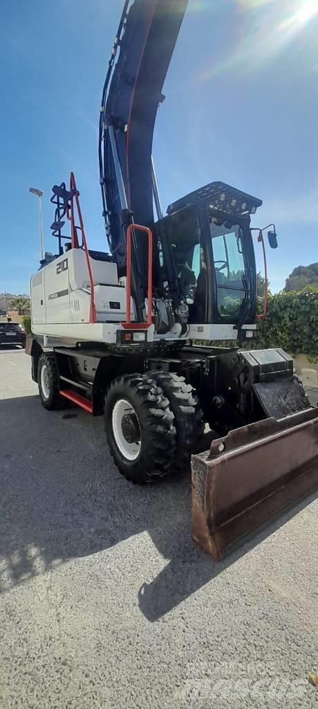 Hidromek HMK 210 W Lastik tekerli ekskavatörler