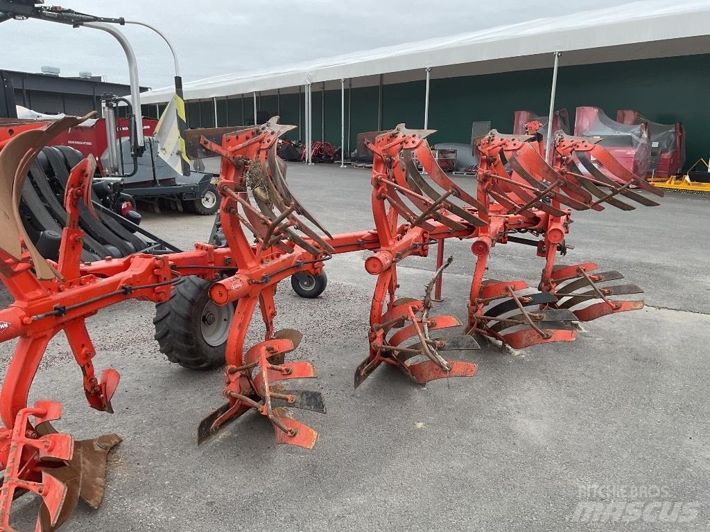 Kuhn Varimaster 122 Döner pulluklar