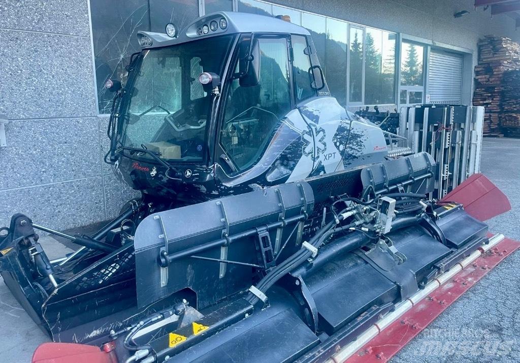 Prinoth Bison X Kar düzleyiciler