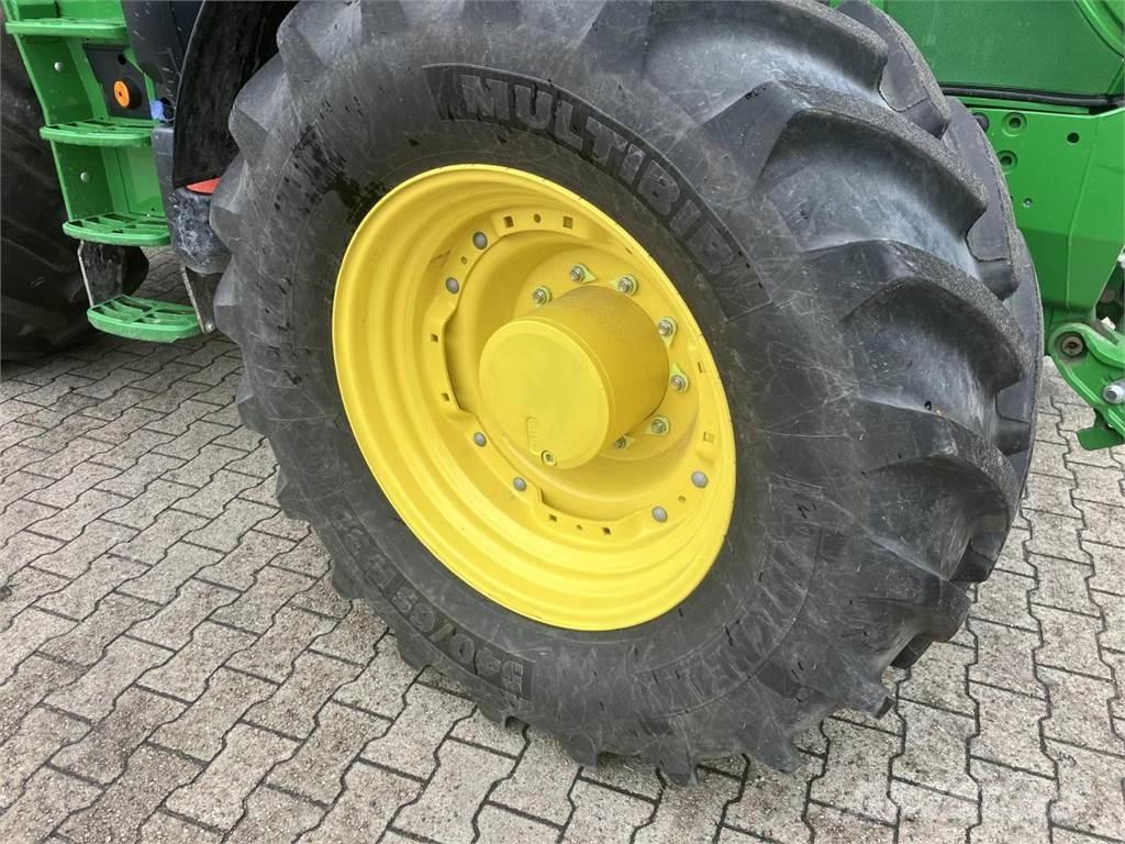 John Deere 6R 215 Traktörler