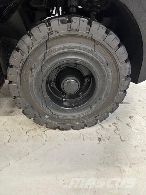 Toyota 52-8 FDF 30 Dizel forkliftler