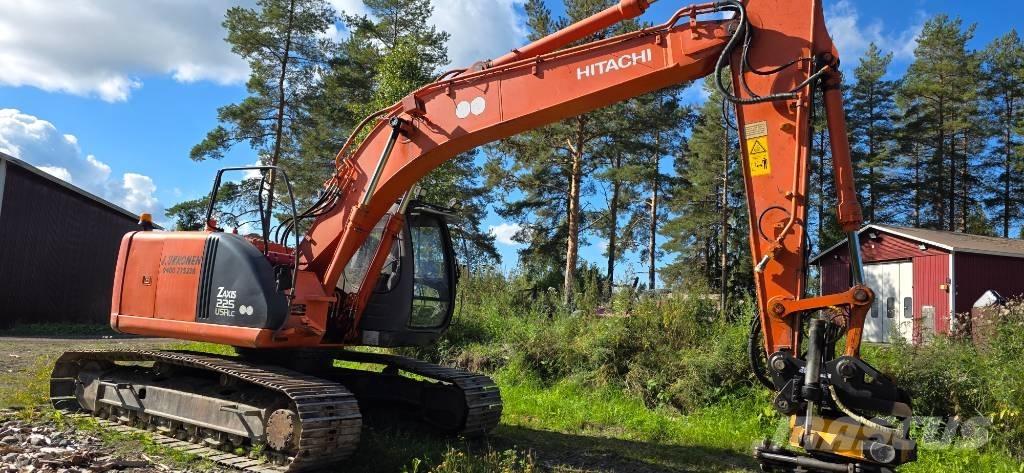 Hitachi ZX 225 USR Paletli ekskavatörler