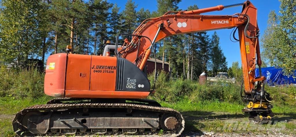 Hitachi ZX 225 USR Paletli ekskavatörler