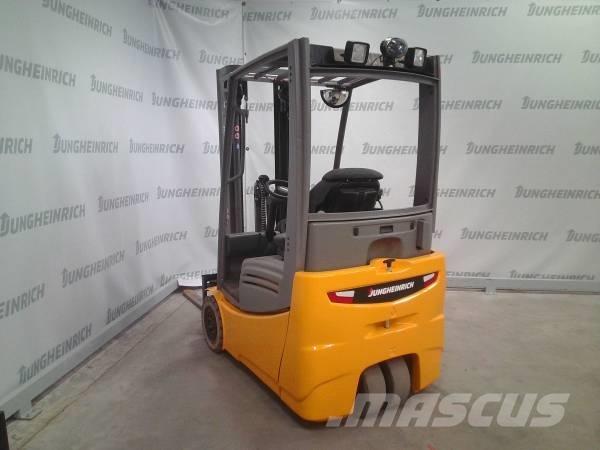 Jungheinrich EFG 215 Elektrikli forkliftler