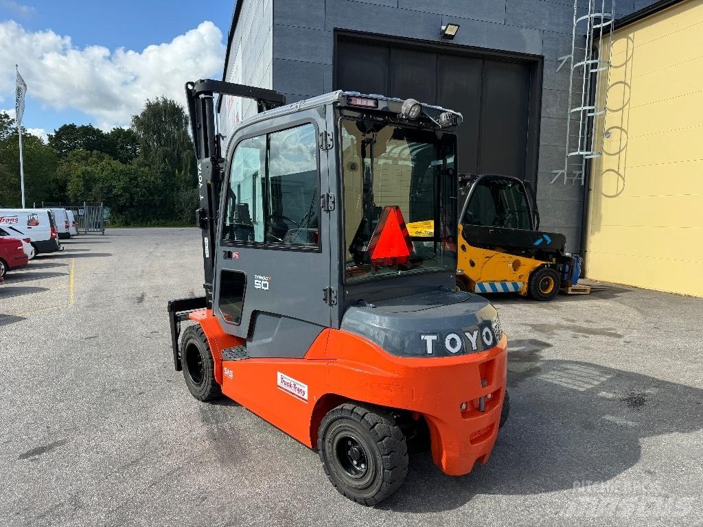 Toyota 8FBMT50 Elektrikli forkliftler