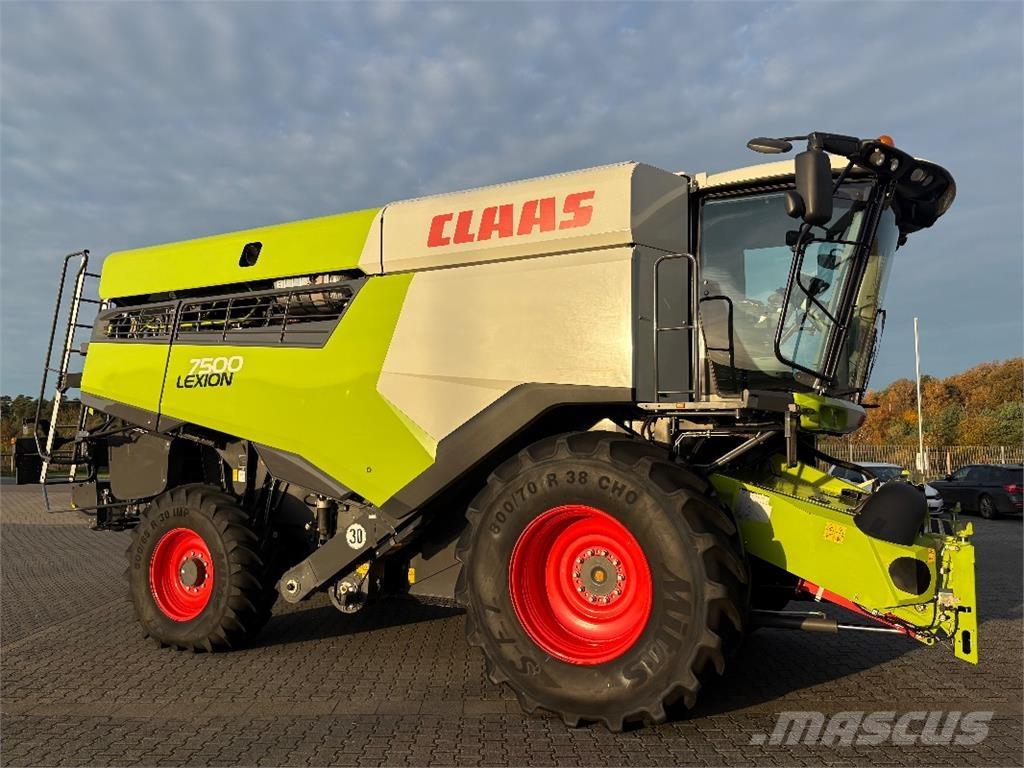 CLAAS LEXION 7500 Biçerdöverler