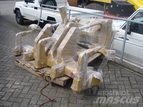 CAT 140M/160M Ripper Diger