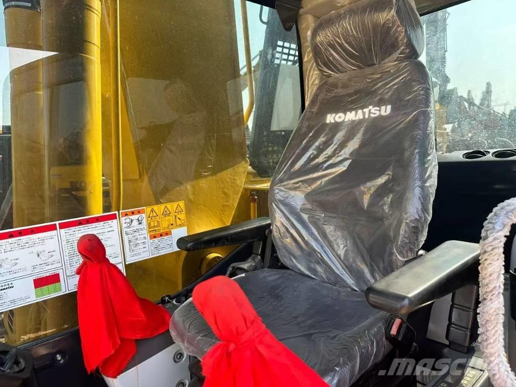 Komatsu PC 240 Paletli ekskavatörler