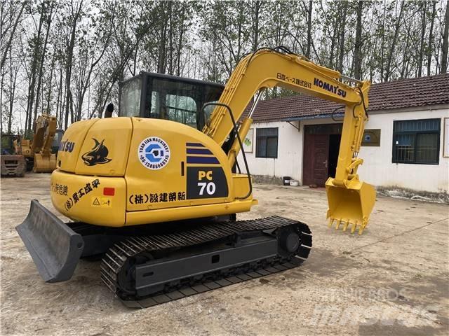 Komatsu PC 70 Paletli ekskavatörler