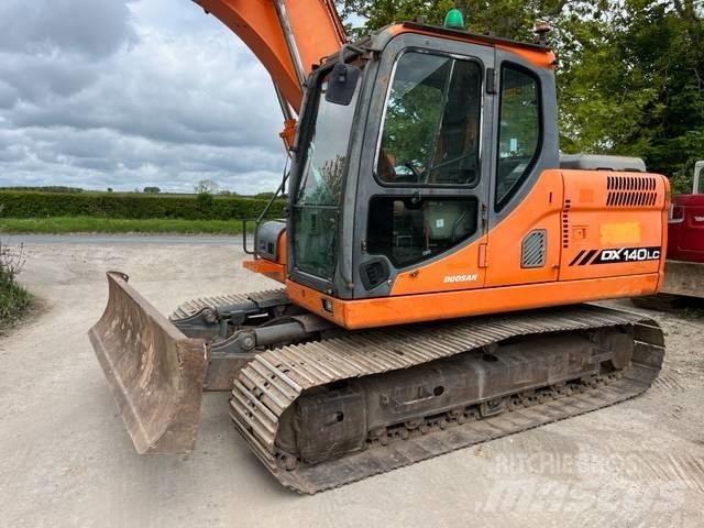 Doosan DX 140 LC Paletli ekskavatörler