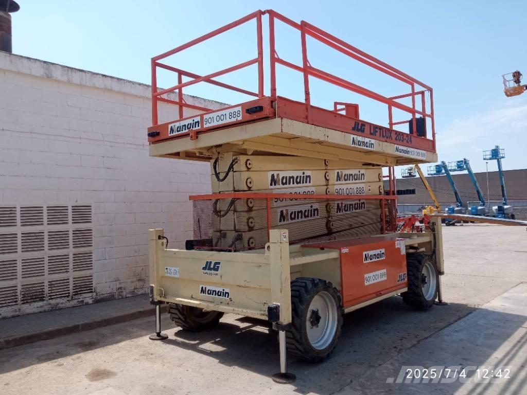JLG 203-24 Makasli platformlar