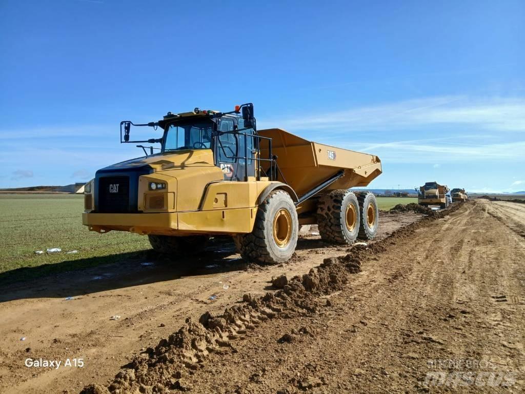 CAT 745 Belden kirma kaya kamyonu