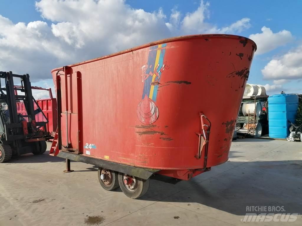 Peecon 24m³ Mikser besleyiciler