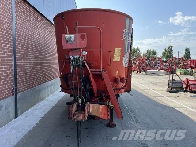 Peecon 24m³ Mikser besleyiciler
