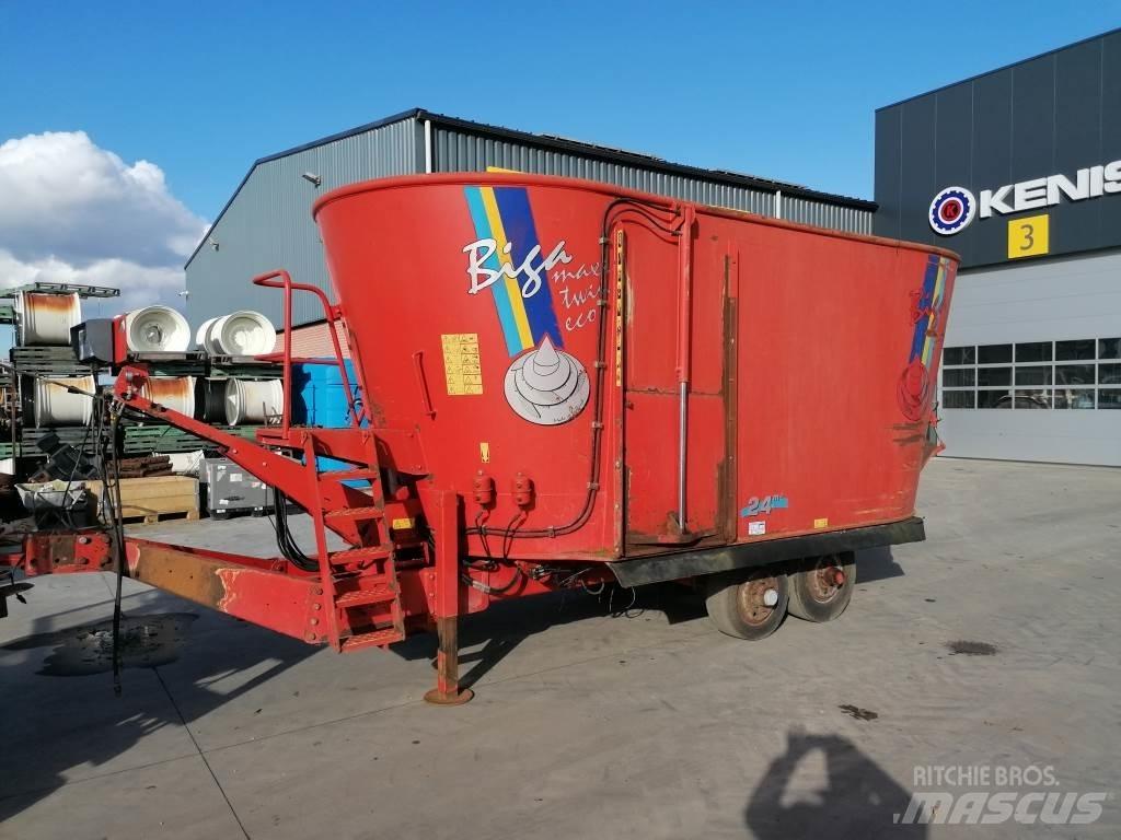 Peecon 24m³ Mikser besleyiciler