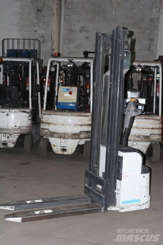 Nissan PS125 Yaya kumandali istif makinasi