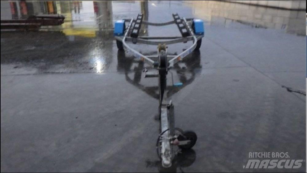  CBS REMORQUE B1B075 Hafif çekiciler