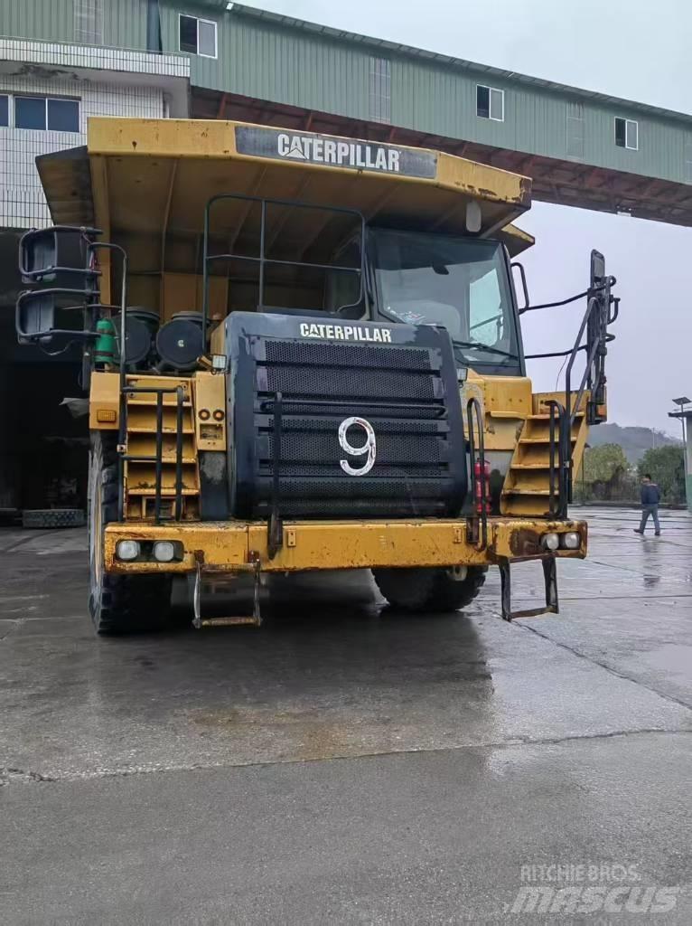 CAT 777E Belden kirma kaya kamyonu