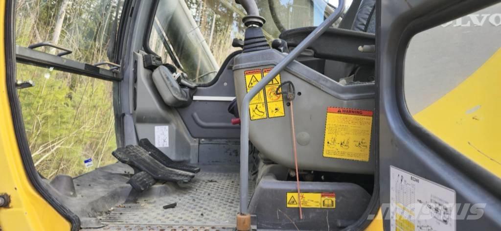 Volvo EC 240 LC Paletli ekskavatörler