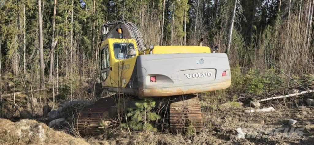 Volvo EC 240 LC Paletli ekskavatörler
