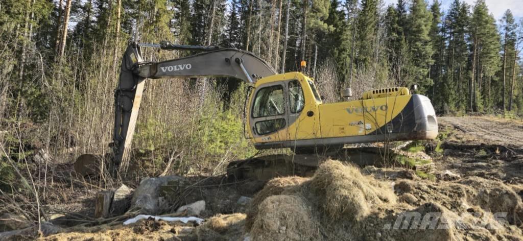 Volvo EC 240 LC Paletli ekskavatörler