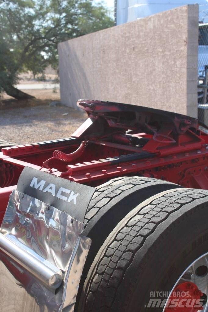 Mack Anthem Çekiciler