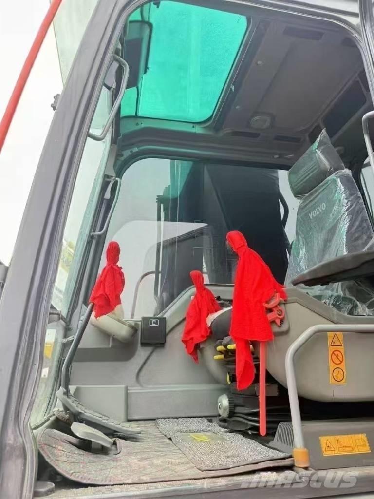 Volvo 290 Paletli ekskavatörler