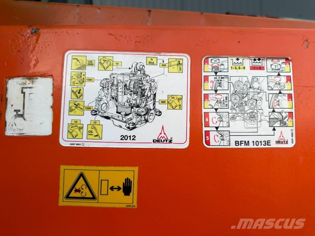 Hamm GRW15 Pnömatik lastikli silindirler