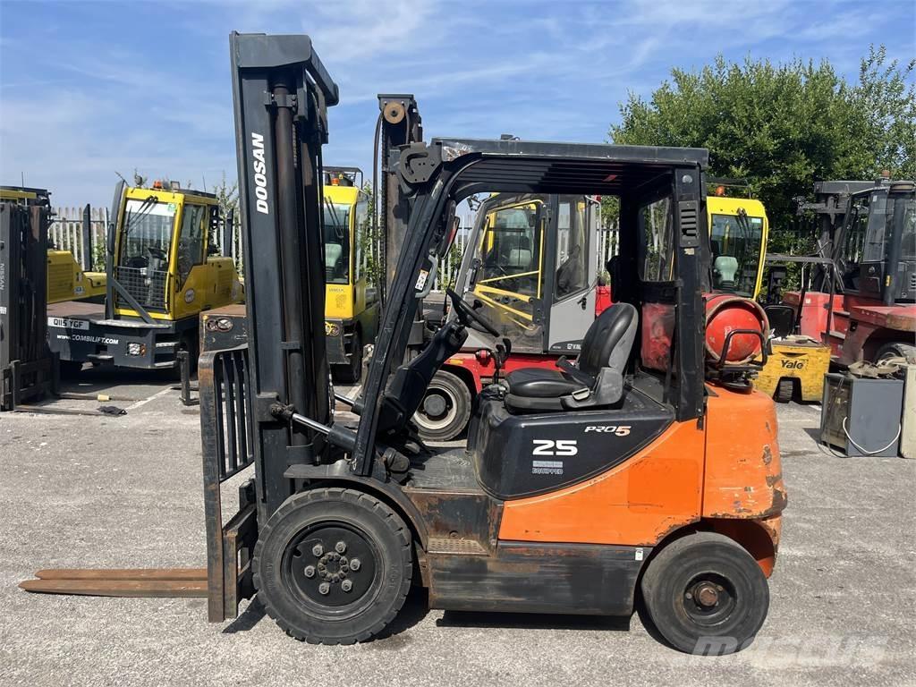 Doosan G25E-5 LPG'li forkliftler
