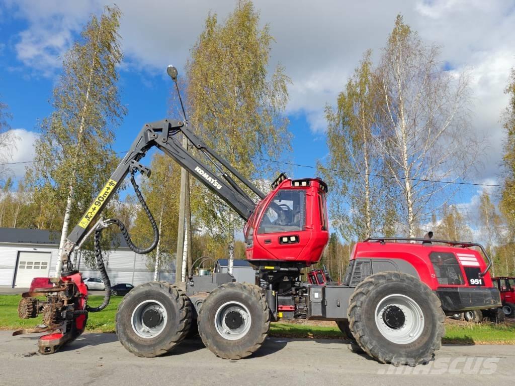 Komatsu 951 Biçerdöverler