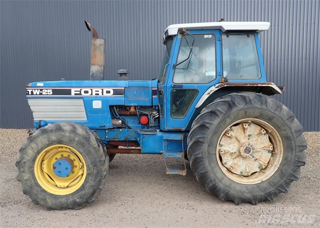 Ford TW25 Traktörler