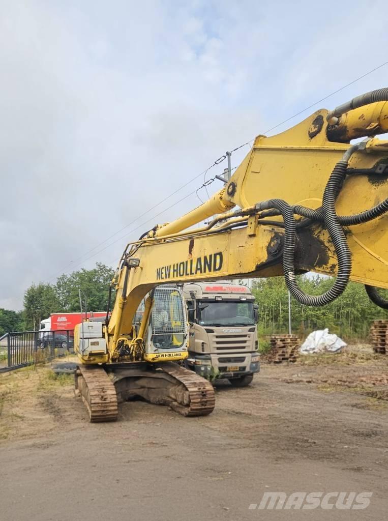 New Holland E 245 B Paletli ekskavatörler