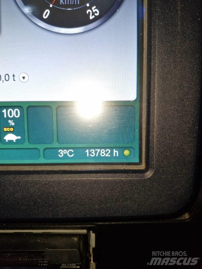 John Deere 1510 E Tomruk yükleyici traktörler