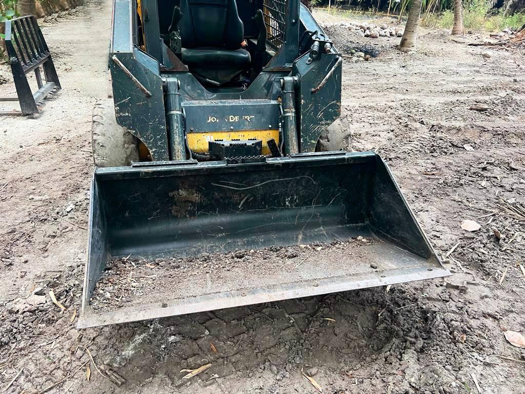 John Deere 312 Skid steer loderler