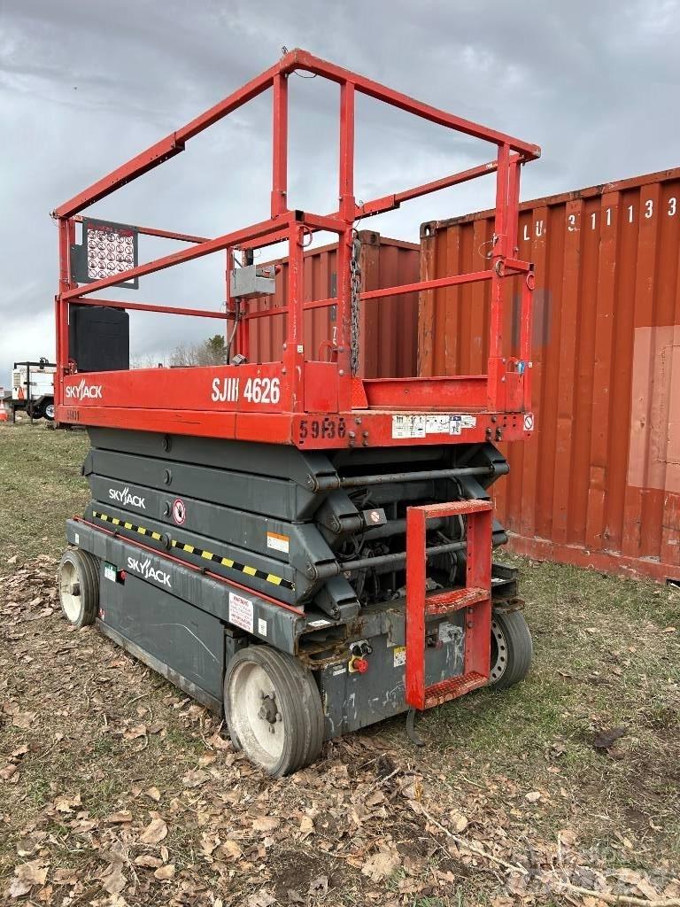 SkyJack SJ III 4626 Makasli platformlar