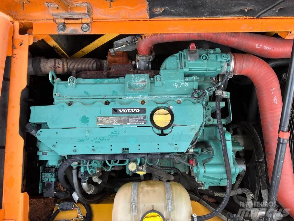 Volvo EW 140 Lastik tekerli ekskavatörler