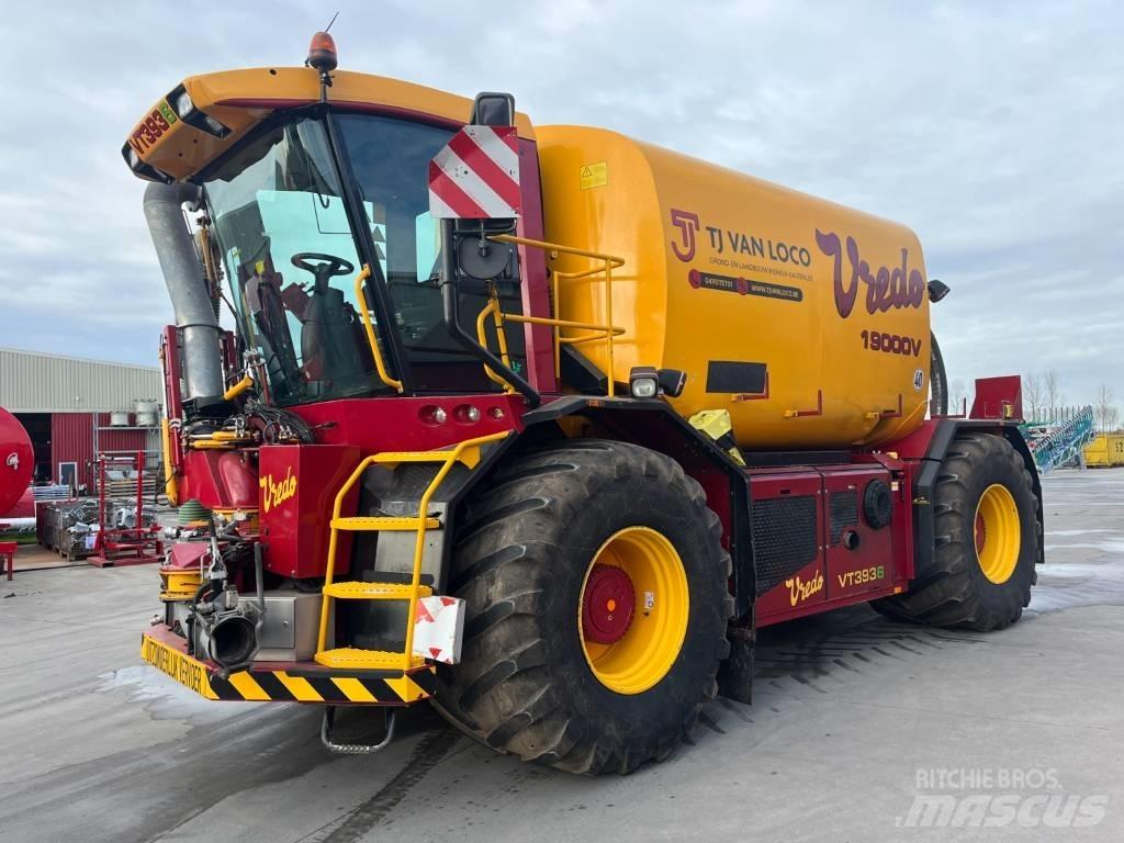 Vredo VT3936 Sivi gübre ve ilaç tankerleri