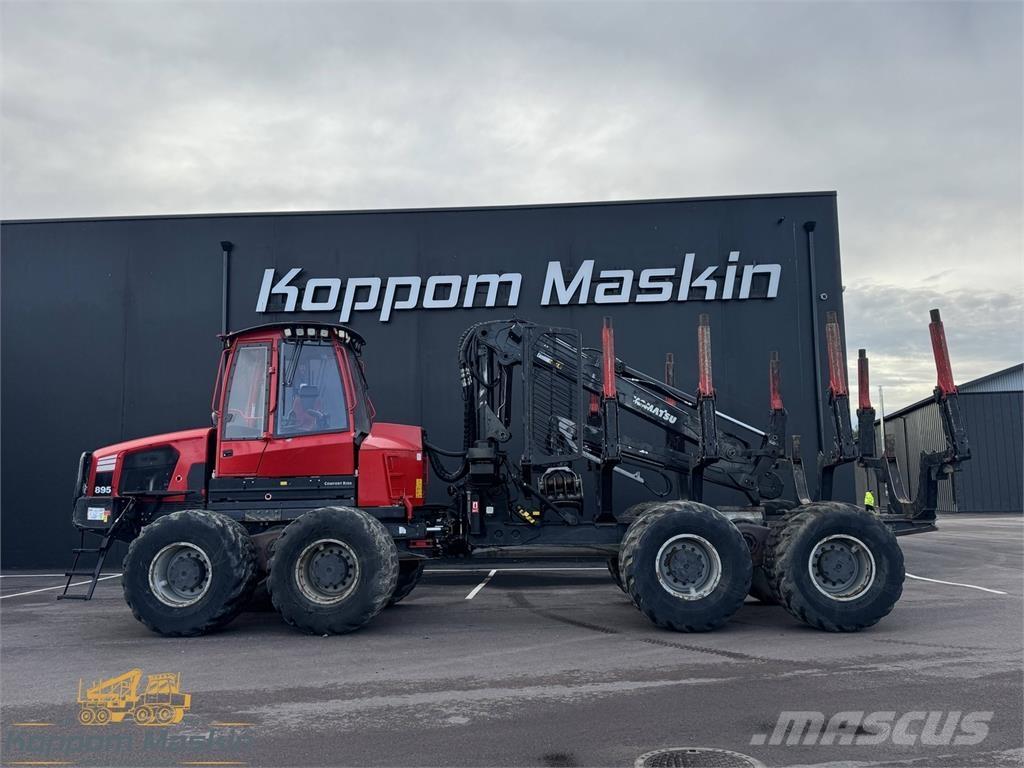 Komatsu 895 Tomruk yükleyici traktörler