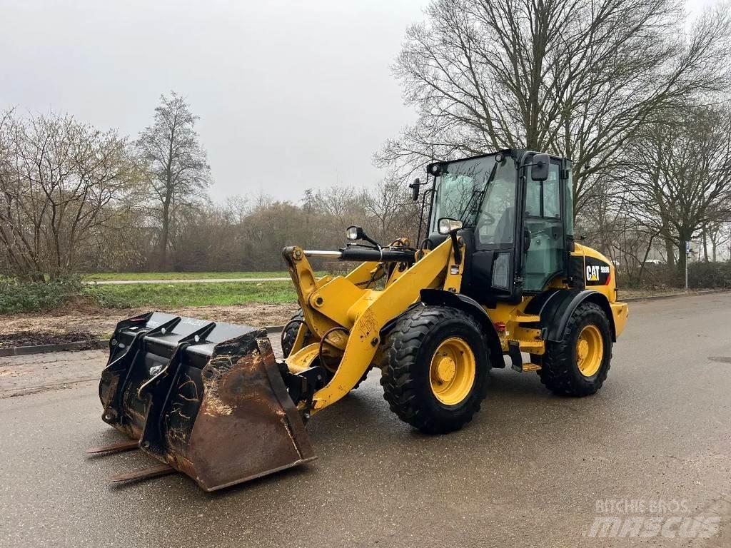 CAT 908M Tekerlekli yükleyiciler