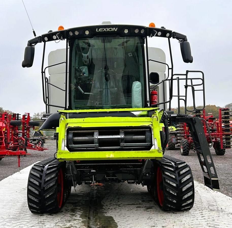 CLAAS Lexion 8900 TT Biçerdöverler
