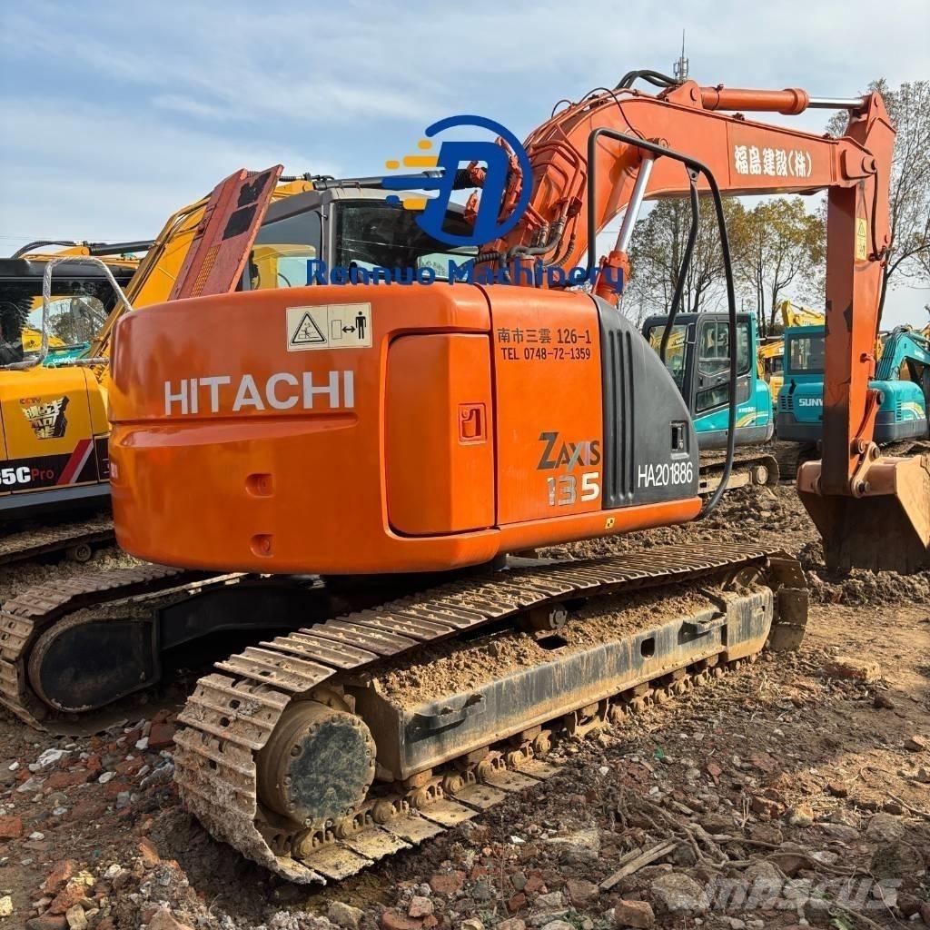 Hitachi ZX 135 US Paletli ekskavatörler