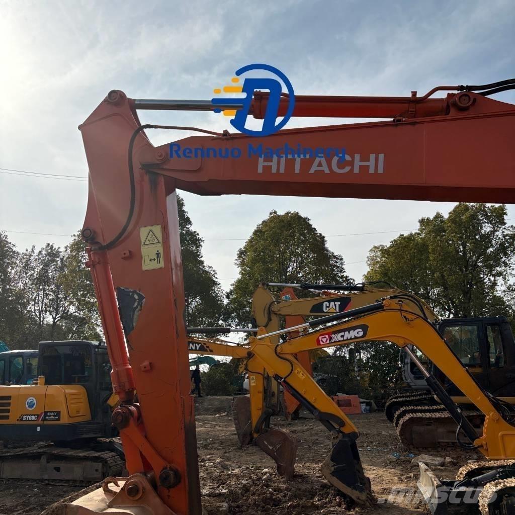Hitachi ZX 135 US Paletli ekskavatörler